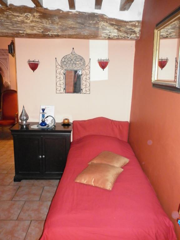 La Chartreuse Hotel Poilly-sur-Tholon Room photo