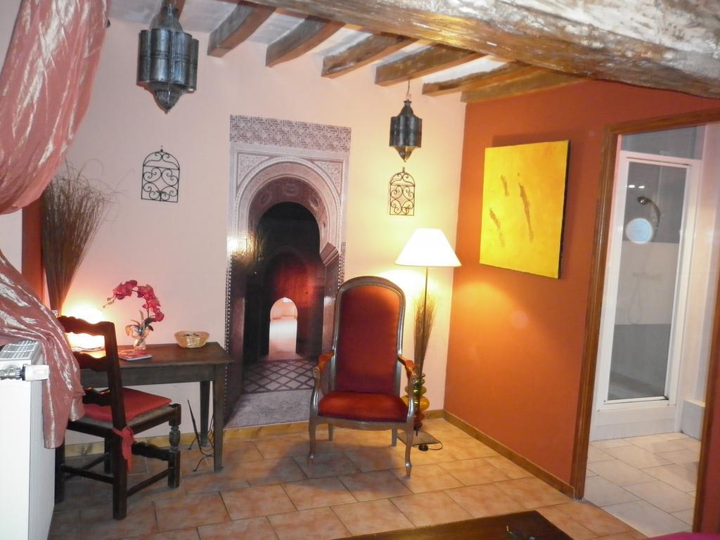 La Chartreuse Hotel Poilly-sur-Tholon Exterior photo